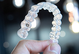 Invisalign Tedavisi Nedir?